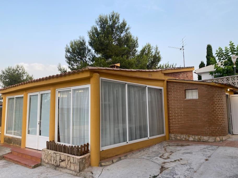 Encantador Y Acogedor Alojamiento Con Piscina Monserrat Zewnętrze zdjęcie